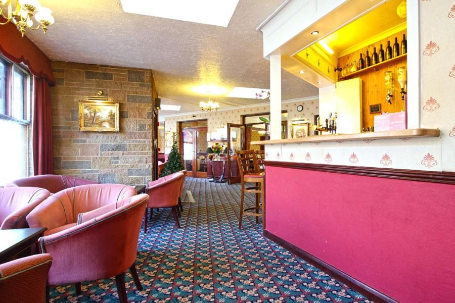The Columbia Hotel เวลลิงเบรอ ภายนอก รูปภาพ